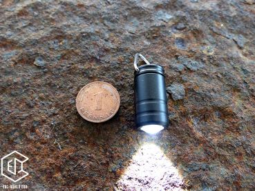 Mini-Taschenlampe mit Ring