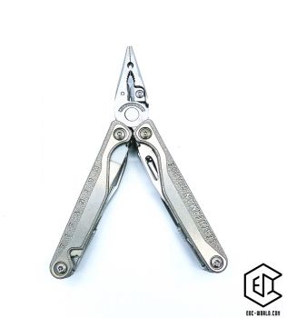 LEATHERMAN® : Charge Plus® TTI 1 H Edelstahl/Titan 19 Tools,  inklusive Holster