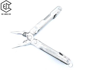 LEATHERMAN® : Super Tool® 300 Edelstahl, 19 Tools, inklusive Holster