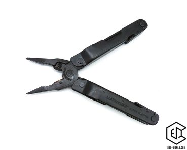 LEATHERMAN® : Super Tool® 300 Black, 19 Tools, inklusive Holster
