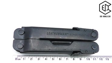 LEATHERMAN® : Super Tool® 300 Black, 19 Tools, inklusive Holster