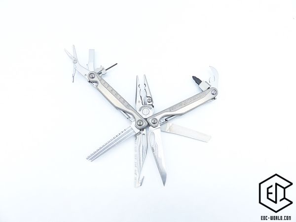 LEATHERMAN® : Charge Plus® TTI 1 H Edelstahl/Titan 19 Tools,  inklusive Holster