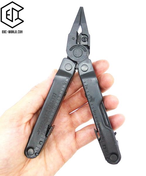 LEATHERMAN® : REBAR® schwarz, 17 Tools,  inklusive Holster