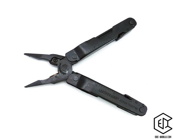 LEATHERMAN® : Super Tool® 300 Black, 19 Tools, inklusive Holster
