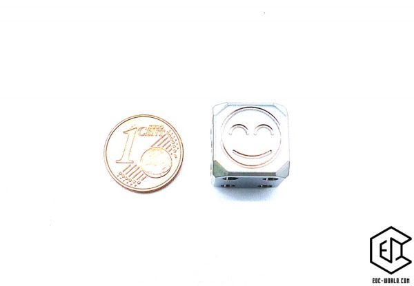 Würfel Titan - Smiley lachend